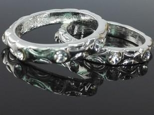 亚马逊水晶镶钻戒指